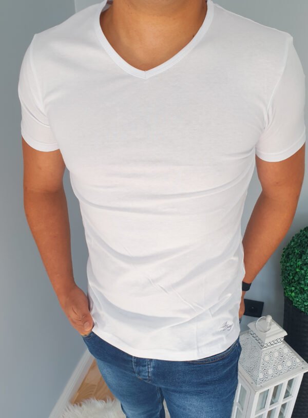 Koszulka męska biała z dekoltem w serek 