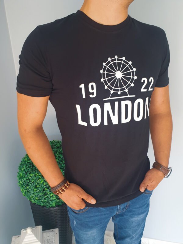 Czarny T-shirt z napisami London