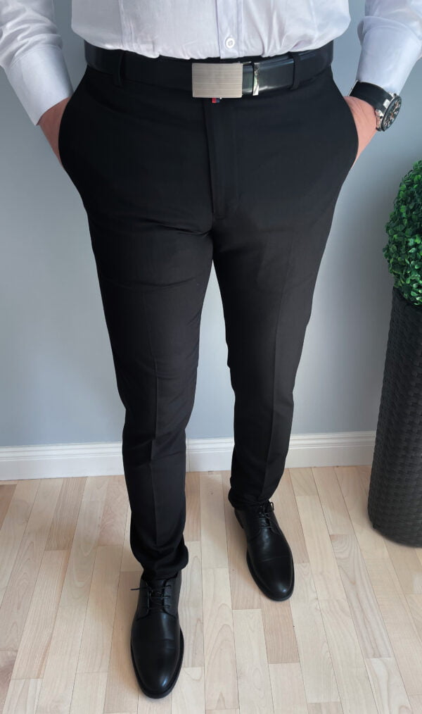 Czarne eleganckie spodnie wizytowe