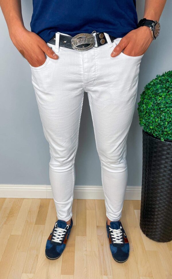 Gładkie białe jeansy męskie